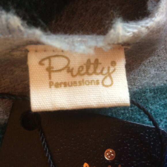 Pretty Persuasions Vertical Falls NWT Striped Boho Poncho OS Southwestern/Wrap - Picture 4 of 6